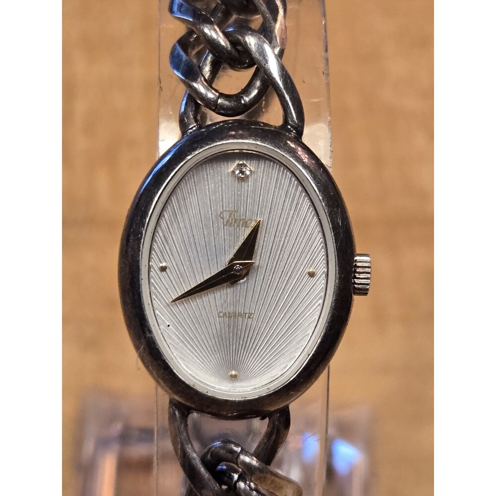 Vintage Timex Quartz Analog Ladies' Watch. 6.25" Chain/Bracelet. New Battery